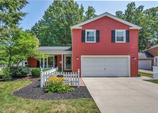 Property at 23465 Greenwood Ln, North Olmsted, OH 44070, 4 beds, 1.5 baths