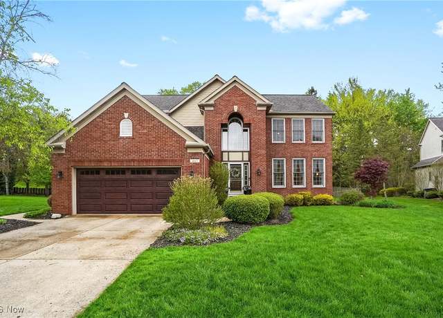 Property at 445 Butterfield Cir, Northfield, OH 44067, 4 beds, 2.5 baths