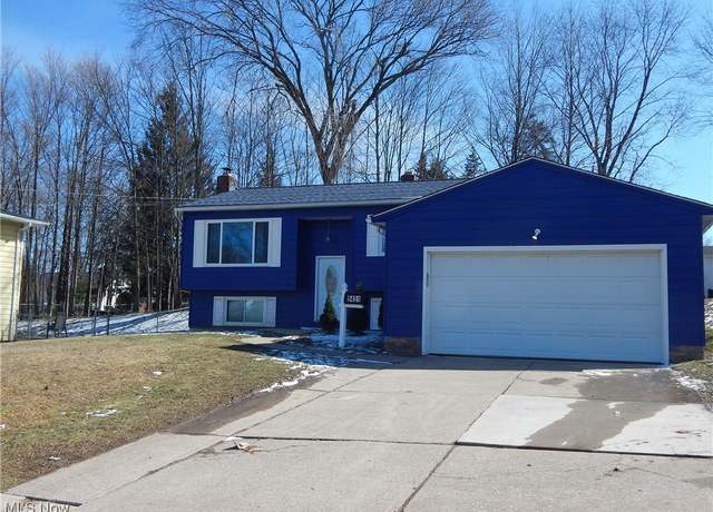 Property at 9451 Fairfield Dr, Twinsburg, OH 44087, 3 beds, 2 baths