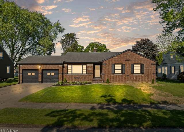 Property at 1832 Carter Ave, Akron, OH 44301, 3 beds, 2 baths