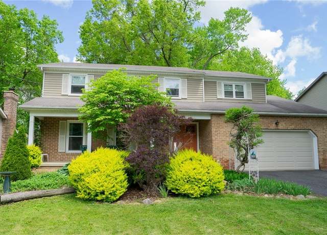 Property at 1826 Johnston Pl, Youngstown, OH 44514, 4 beds, 2.5 baths