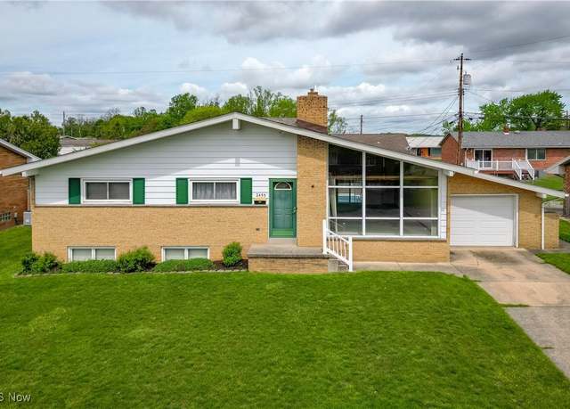 Property at 2455 Alexander Mnr E, Steubenville, OH 43952, 3 beds, 2 baths