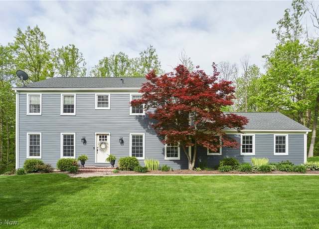 Property at 7304 Glastonbury Dr, Hudson, OH 44236, 4 beds, 2.5 baths