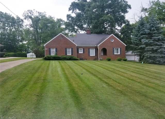 Property at 3853 Easton Rd, Barberton, OH 44203, 3 beds, 1 bath