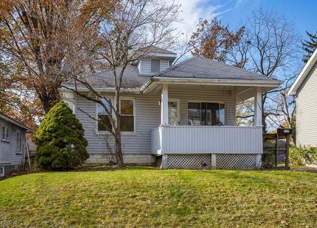 Property at 1258 Lily St, Akron, OH 44301, 2 beds, 1.5 baths