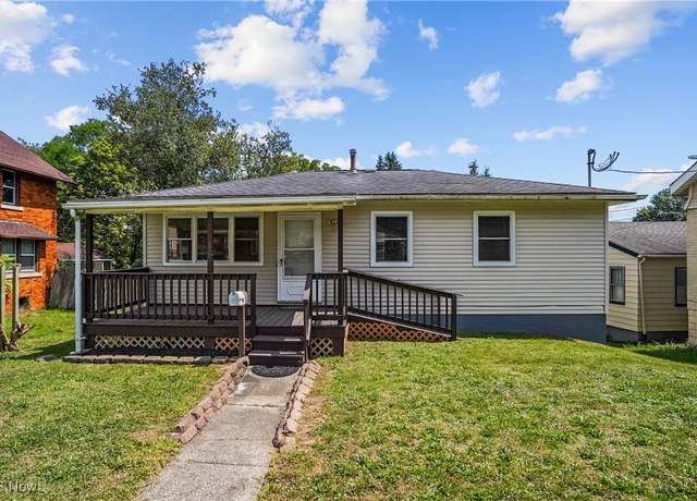 Property at 151 W State St, Barberton, OH 44203, 3 beds, 1.5 baths