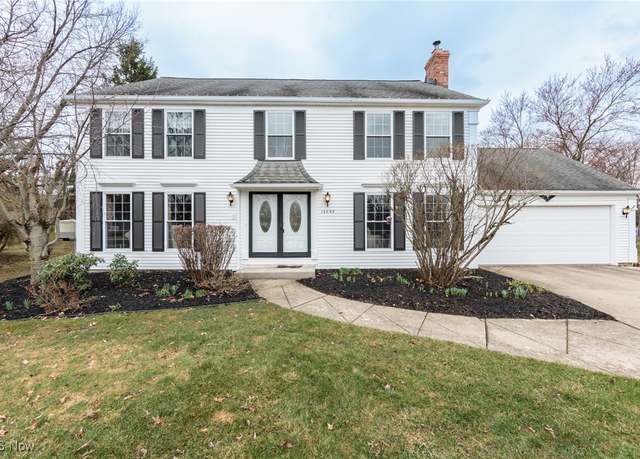 Property at 16869 Wolf Run Cir, Strongsville, OH 44136, 4 beds, 3.5 baths