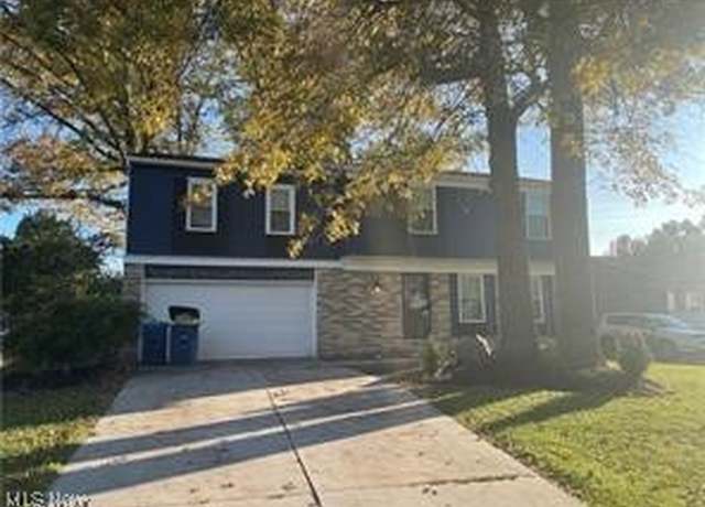 Property at 552 Saint Lawrence Blvd, Eastlake, OH 44095, 4 beds, 2.5 baths