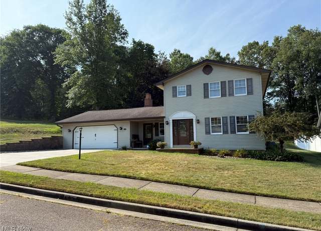 Property at 1750 Rolland Ave NE, New Philadelphia, OH 44663, 3 beds, 2.5 baths