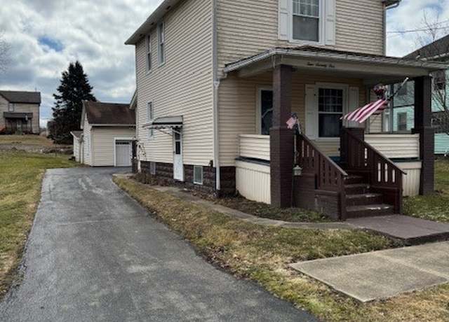 Property at 471 E North Ave, East Palestine, OH 44413, 3 beds, 2 baths