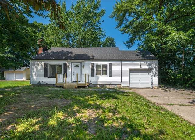 Property at 11432 Pearl Rd, Strongsville, OH 44136, 3 beds, 2 baths