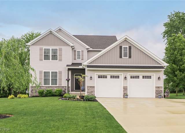Property at 21334 Westwood Dr, Strongsville, OH 44149, 4 beds, 3 baths