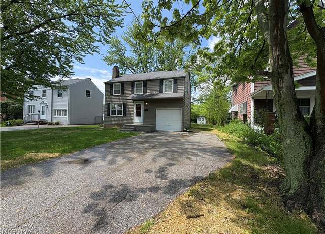 Property at 570 E 260th St, Euclid, OH 44132, 3 beds, 1 bath