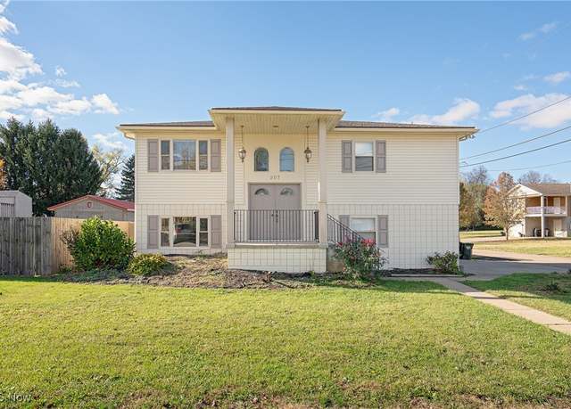 Property at 507 Stone Rd, Belpre, OH 45714, 3 beds, 2.5 baths