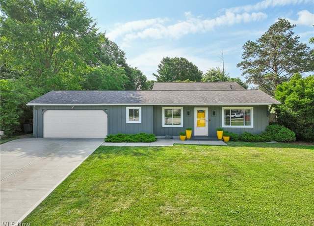 Property at 20555 Hemlock Cir, Strongsville, OH 44149, 3 beds, 1.5 baths