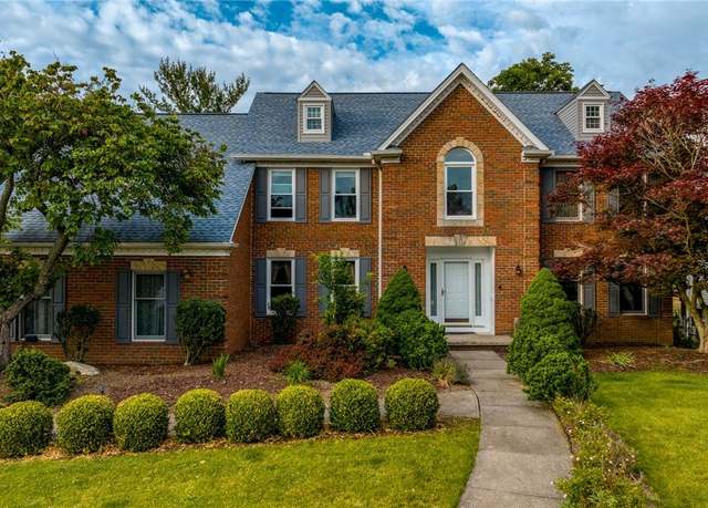 Property at 4923 Dublin Dr, North Royalton, OH 44133, 4 beds, 3.5 baths