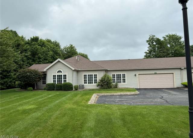 Property at 5645 Clingan Rd Unit 2D, Struthers, OH 44471, 3 beds, 3 baths