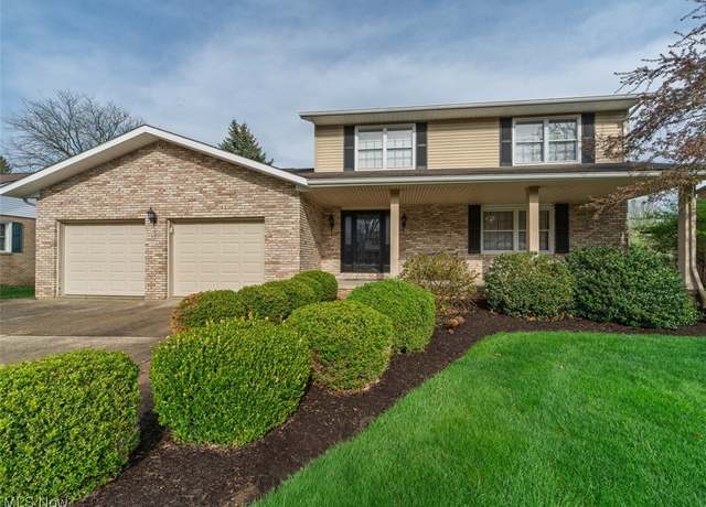 Property at 326 Eastbury Ave NE, North Canton, OH 44720, 4 beds, 2.5 baths