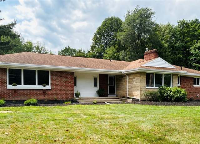 Property at 1636 Moreview Dr, Copley, OH 44321, 4 beds, 2.5 baths