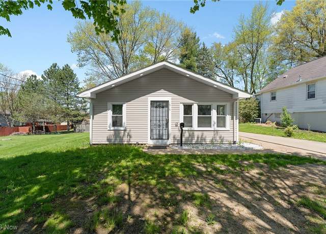 Property at 1515 39th St NW, Canton, OH 44709, 3 beds, 1 bath