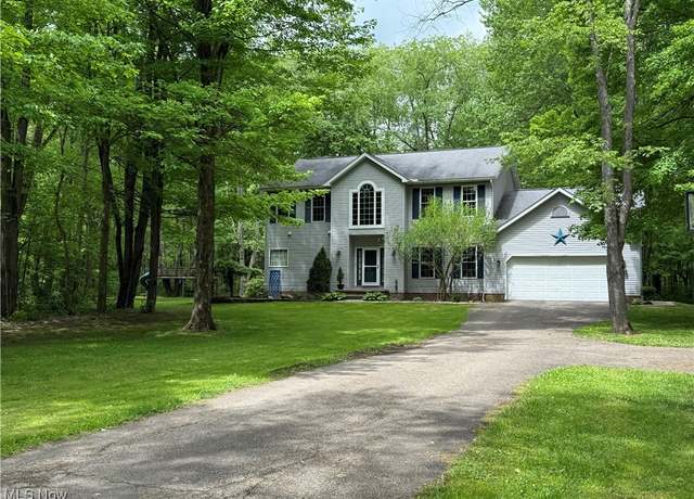 Property at 647 Benedict Leavittsburg Rd, Leavittsburg, OH 44430, 3 beds, 3 baths