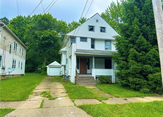 Property at 246 Lowell Ave NE, Warren, OH 44483, 4 beds, 1 bath