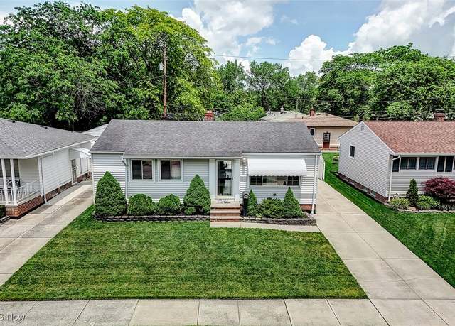 Property at 14935 Florence Dr, Maple Heights, OH 44137, 4 beds, 2 baths