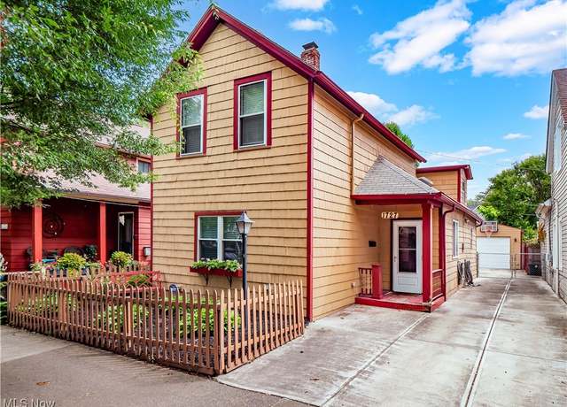 Property at 1727 Randall Rd, Cleveland, OH 44113, 3 beds, 1.5 baths