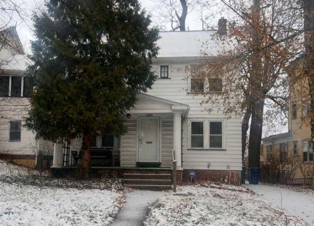 Property at 2985 Hampshire Rd, Cleveland Heights, OH 44118, 5 beds, 2.5 baths