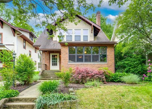Property at 37 Borton Ave, Akron, OH 44302, 4 beds, 1 bath