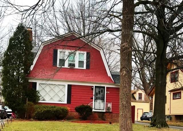 Property at 1001 Yellowstone Rd, Cleveland Heights, OH 44121, 3 beds, 2 baths