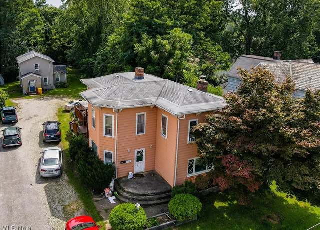 Property at 833 Main St, Conneaut, OH 44030, 7 beds, 3 baths