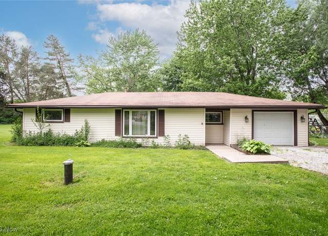 Property at 12735 Vincent Dr, Mantua, OH 44255, 2 beds, 1.5 baths