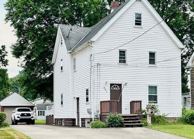 Property at 451 Pratt St, Ravenna, OH 44266, 3 beds, 2 baths