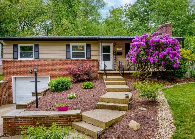 Property at 1070 Middlecoff Dr, Akron, OH 44313, 3 beds, 2 baths