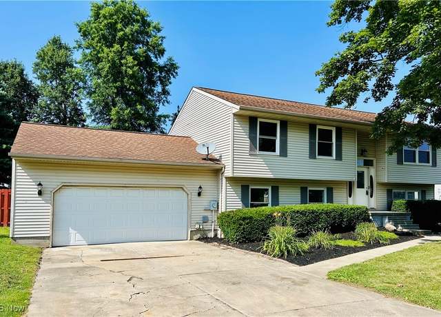 Property at 1200 Julia Dr SW, Warren, OH 44481, 5 beds, 2 baths