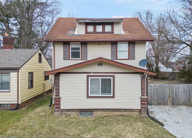 Property at 2227 7th St NE, Canton, OH 44704, 3 beds, 1 bath