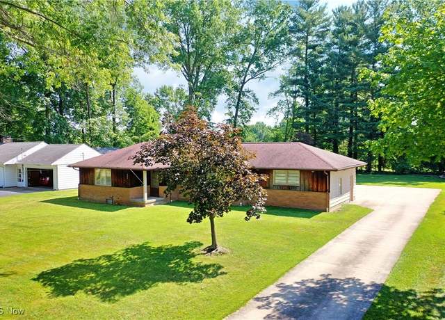 Property at 3984 Southwood Dr SE, Warren, OH 44484, 3 beds, 1.5 baths