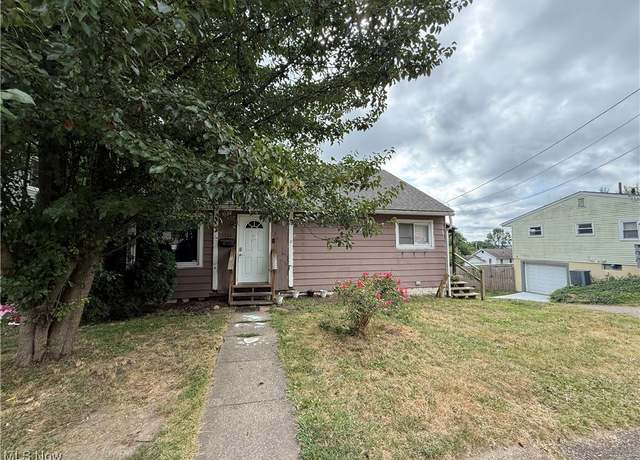 Property at 1722 Saint Elmo Ave NE, Canton, OH 44705, 4 beds, 2 baths