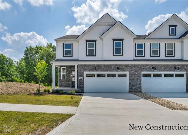 Property at 2091 Glenmont Dr, Brunswick, OH 44212, 3 beds, 2.5 baths