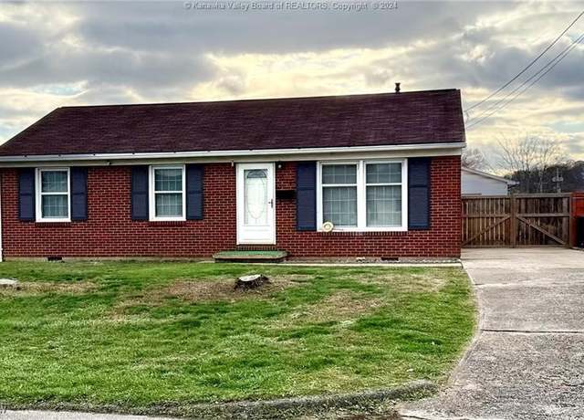 Property at 614 Orchard Dr, Ravenswood, WV 26164, 3 beds, 1.5 baths