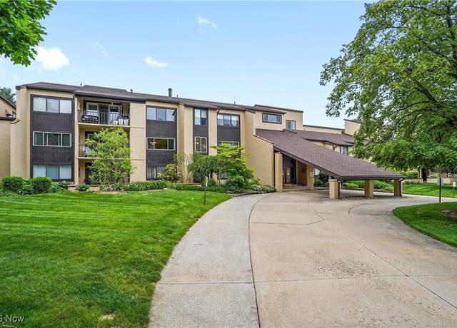 Property at 186 Court Dr #201, Fairlawn, OH 44333, 2 beds, 2 baths