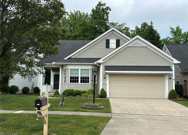 Property at 18267 Crystal Lakes Dr, North Royalton, OH 44133, 2 beds, 2 baths