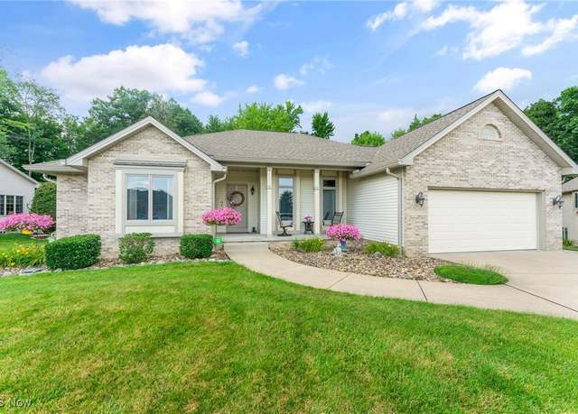 Property at 8548 Indian Creek Dr, Poland, OH 44514, 3 beds, 2.5 baths