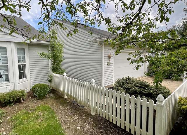 Property at 721 Winding Way, Akron, OH 44313, 3 beds, 2 baths