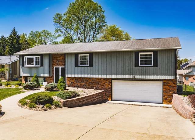 Property at 5505 12th Ave, Vienna, WV 26105, 3 beds, 3 baths