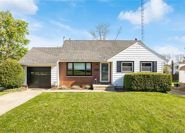Property at 1015 Cornell Dr, Alliance, OH 44601, 3 beds, 2 baths