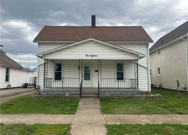 Property at 418 8th, Coshocton, OH 43812, 3 beds, 1 bath