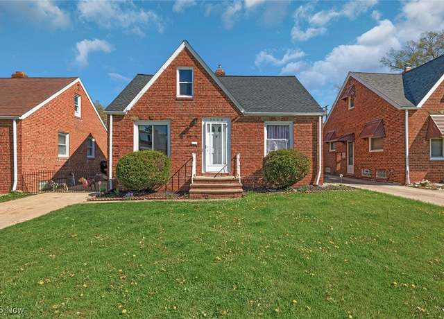 Property at 3006 Grovewood Ave, Parma, OH 44134, 3 beds, 2 baths