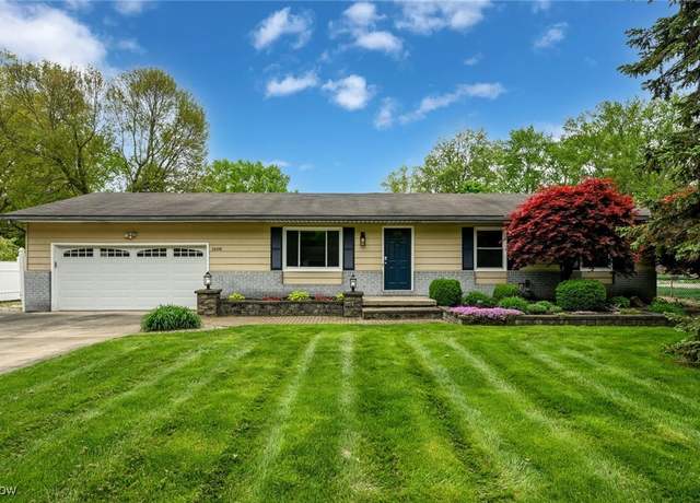 Property at 1608 Centerview Dr, Copley, OH 44321, 3 beds, 2 baths